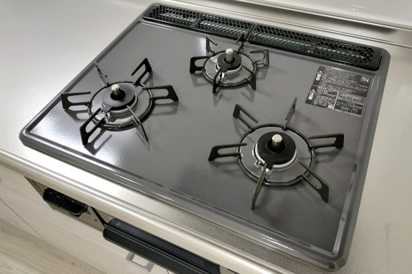 キッチン家電（ガスコンロ・レンジ・オーブン・炊飯器・冷蔵庫など）