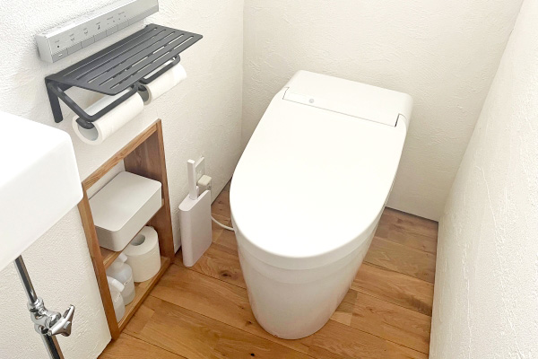 便座・床・手すりなど